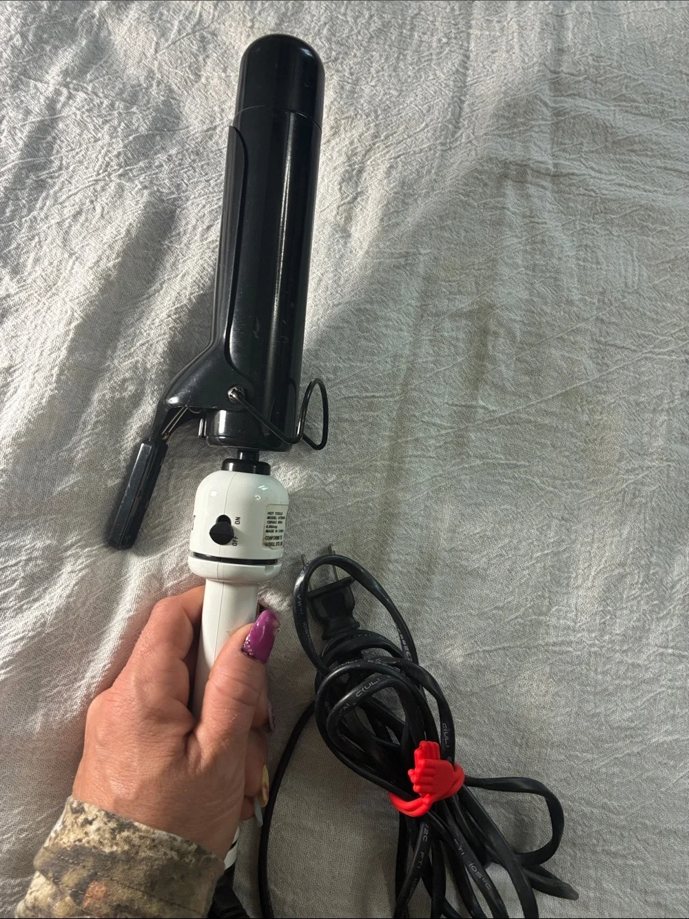 Hot Tools works perfectly